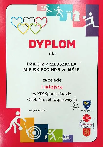 Dyplom dla dzieci z Przedszkola Miejskiego nr 9 w Jaśle, za zajęcie I miejsca w XIX Spartakiadzie Osób Niepełnosprawnych