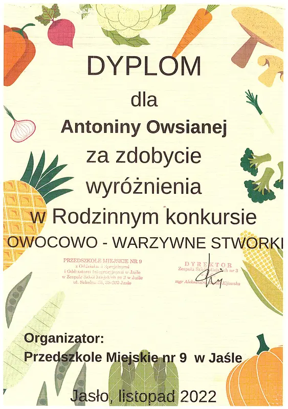 Dyplom za zdobycie wyróżnienie dla Antoniny Owsianej w Rodzinnym konkursie Owocowo - warzywne stworki