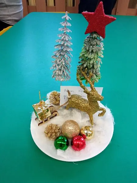 Praca Adama Kobaka, z grupy Słoneczka, na Konkurs na najpiękniejszy stroik bożonarodzeniowy