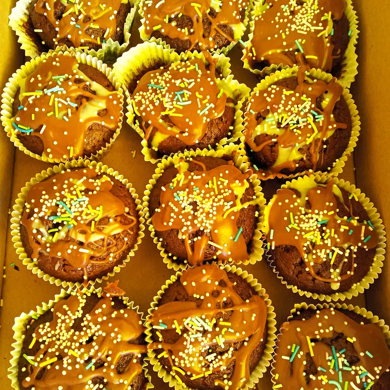 Muffinki pieczone przez Adrianka i jego mamę